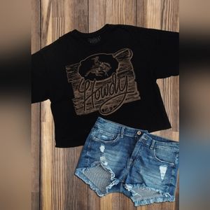 Alexis G. Howdy Yall Graphic Crop Tee